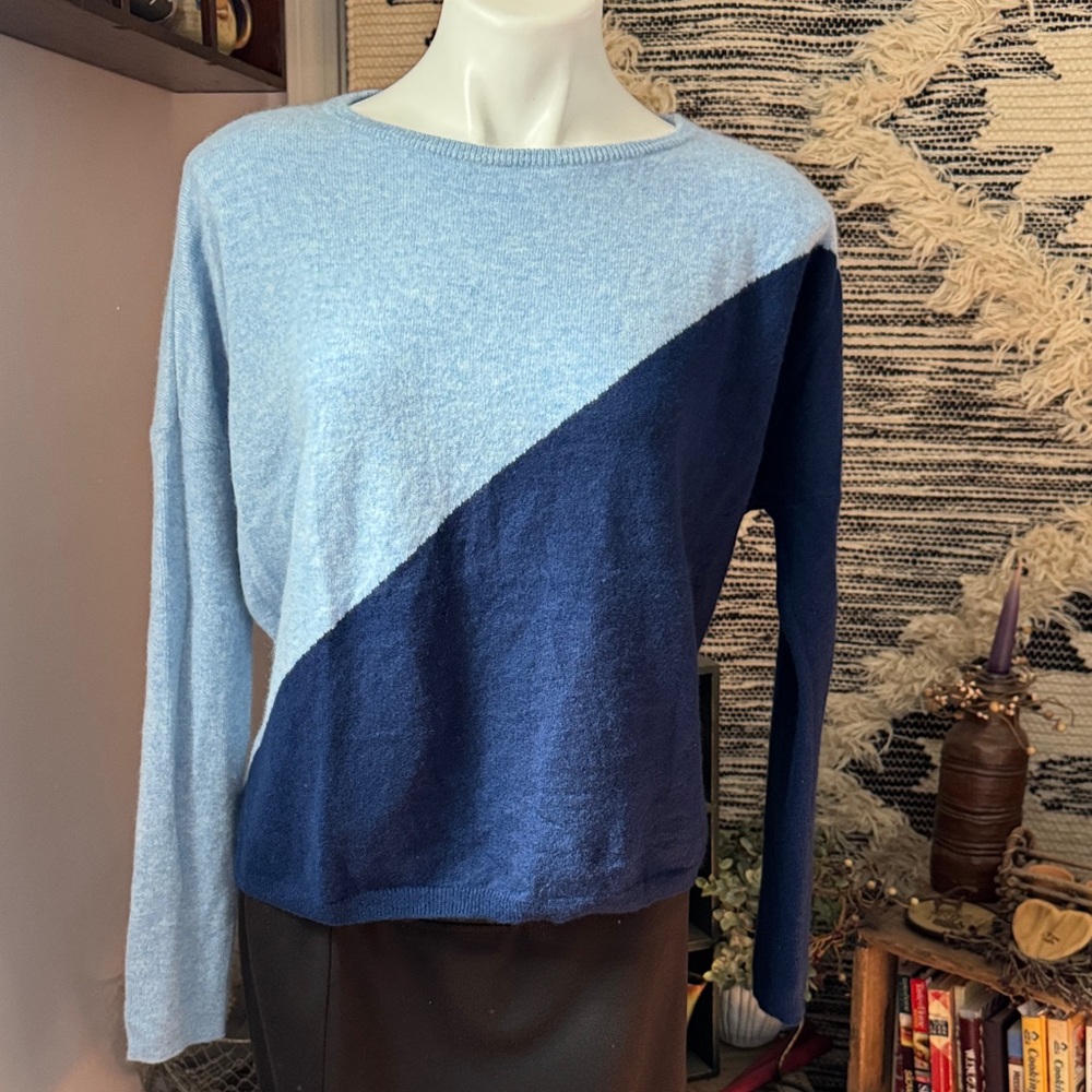 Lilly Pulitzer Cashmere Two-Tone Blue Cashmere Sweater Size M